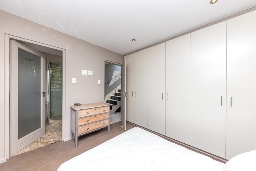 3 Bedroom Property for Sale in Sea Point Western Cape